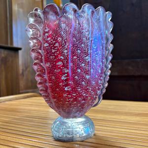 Jarrón Barovier e Toso 1950 vidrio Murano- Venecia. Iridescente con oro y burbujas. Medidas: altura 22 cm